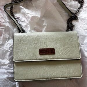 WRANGLER FULL-GRAIN LEATHER FLAP CROSSBODY PURSE